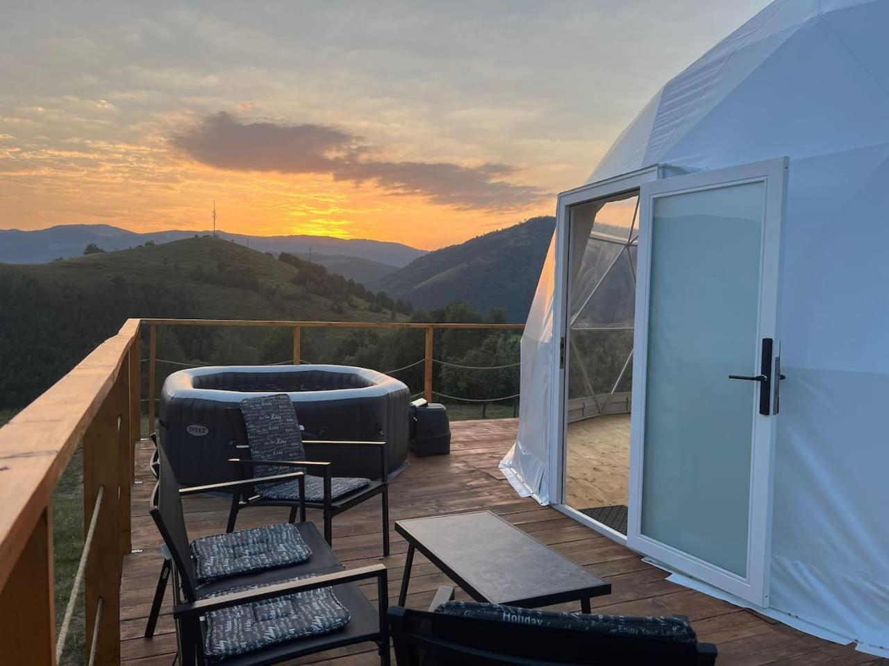 Tranquil Dome - Manta'S Retreat Glamping Cornereva Hotel ภายนอก รูปภาพ